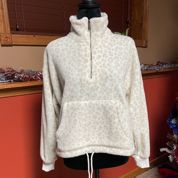 OLD NAVY 2 PIECE FLEECE SET. SIZE SMALL. EXCELLENT CONDITION. - Picture 2 of 9